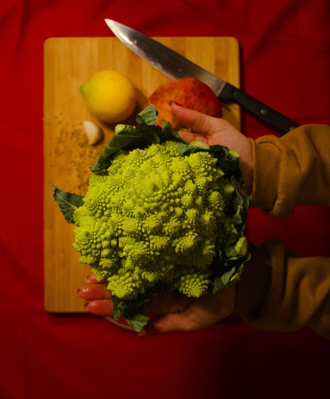 Scopri di più sull'articolo Cavolo Romanesco con Melograna e Tahina